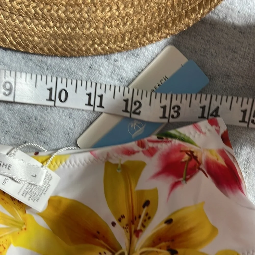 NWT women’s tropical floral swim bottoms L